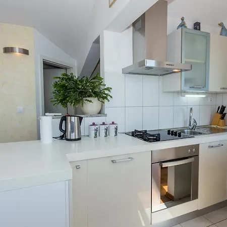 Apartment Plaza *
